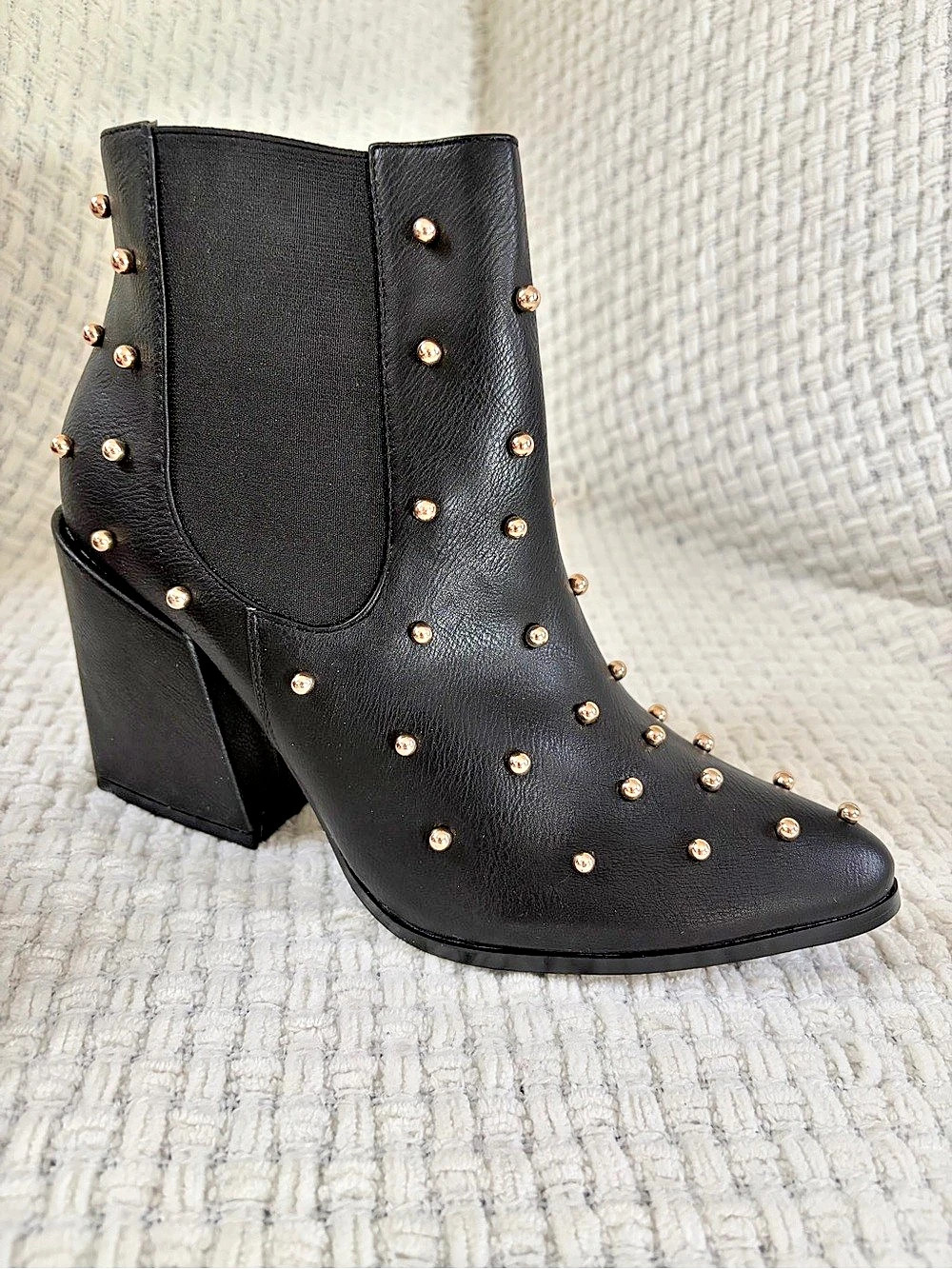 Lili Millat Studded Ankle Boots Black US 7.5 Like New